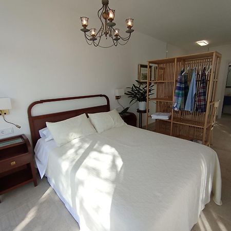 Habitaciones En Casa Miguel กาเลตา เด เวเลซ ภายนอก รูปภาพ