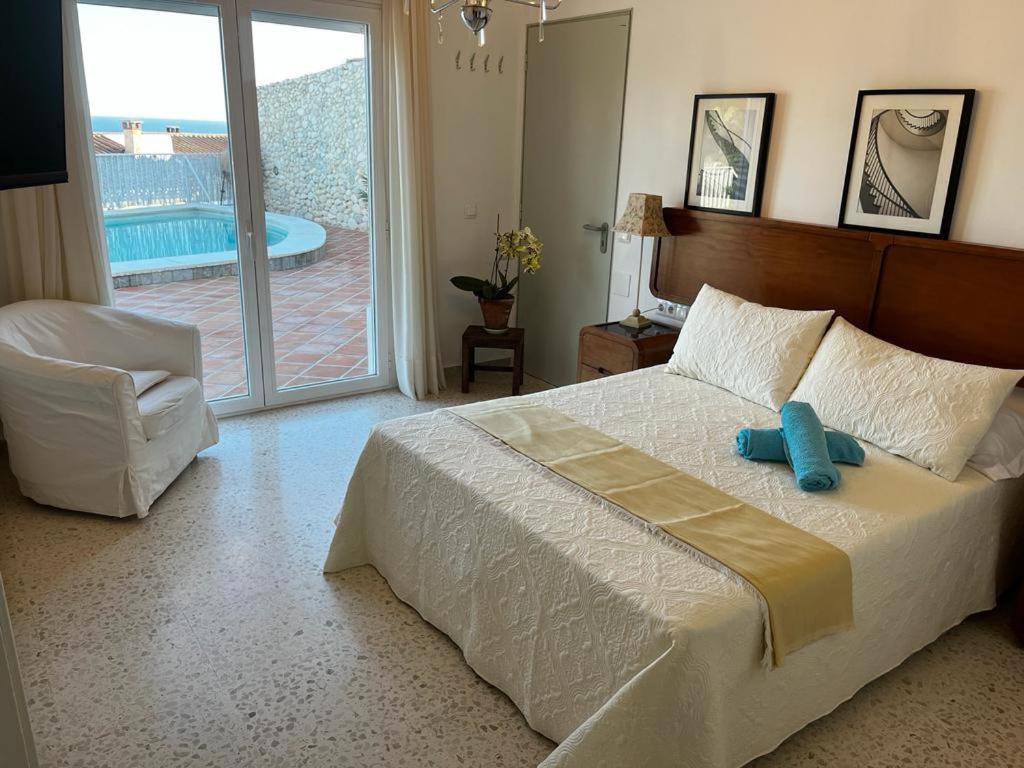 Habitaciones En Casa Miguel กาเลตา เด เวเลซ ภายนอก รูปภาพ