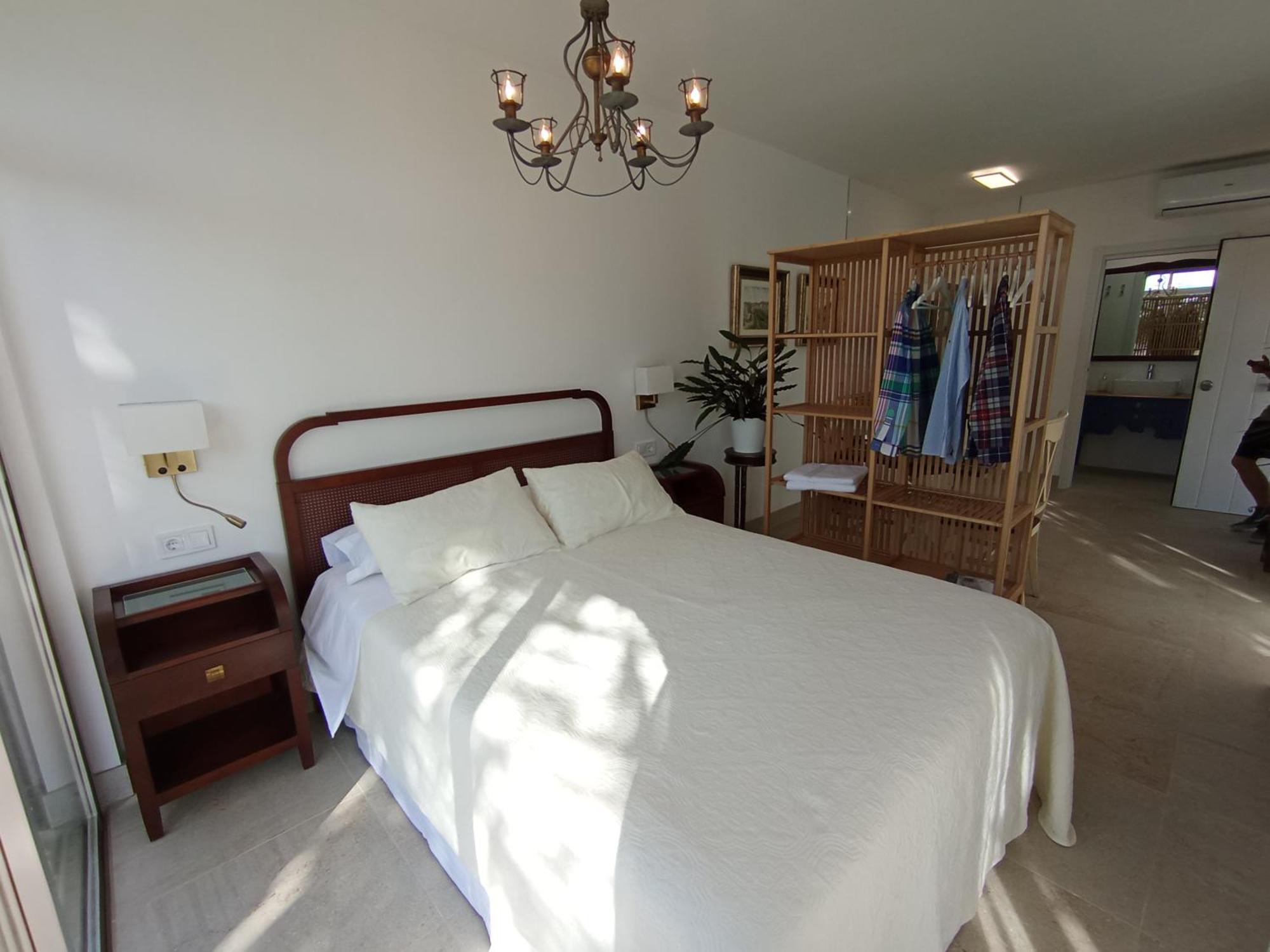 Habitaciones En Casa Miguel กาเลตา เด เวเลซ ภายนอก รูปภาพ